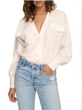 Good American Cream V-
Neck Utility Long Sleeve
Bodysuit Top Size 1